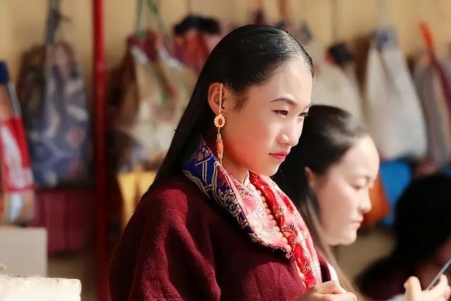 历史上的藏族简介（那是藏族一种独特的历史遗留文化）(9)