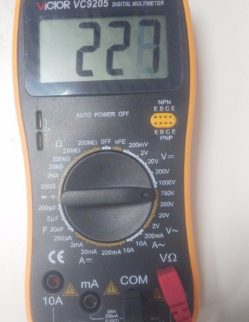 万用表的使用方法220v：如何用万用表测试220v交流电