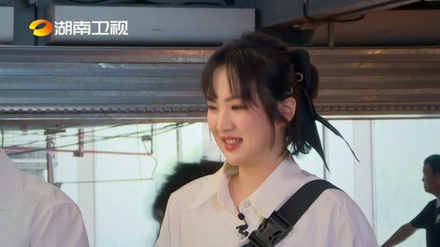 孟晚舟和姚安娜是一个妈妈（孟晚舟回国姚安娜写错字被嘲）(11)