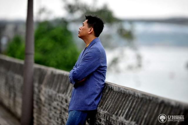 顶级纯羊毛西装（埃沃亚麻西装体验评测）(20)