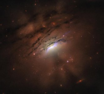 ​全宇宙中最大的黑洞有多大（质量可达太阳的100亿亿倍）