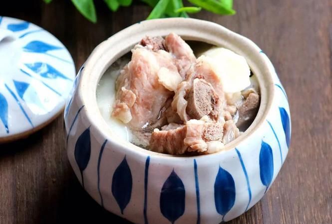 排骨汤怎样去油腻,做了一个排骨汤再烧什么菜呢