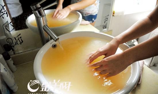 自来水一直很黄怎么办