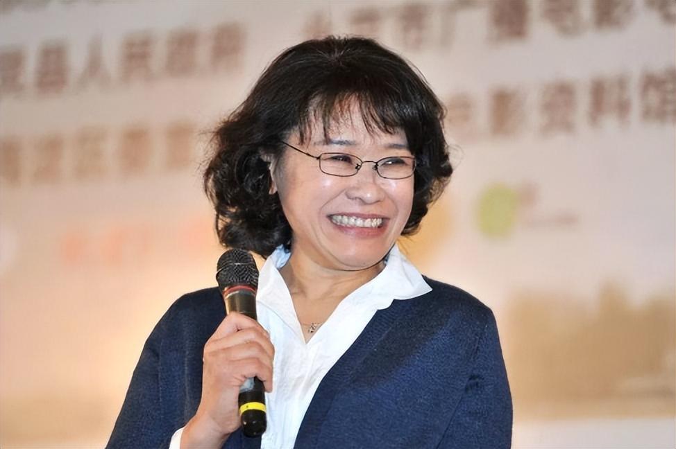 张海迪结了几次婚(王佐良和张海迪的故事)