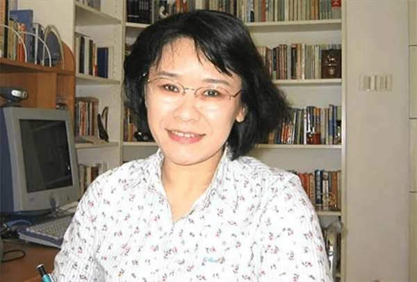 张海迪结了几次婚(王佐良和张海迪的故事)