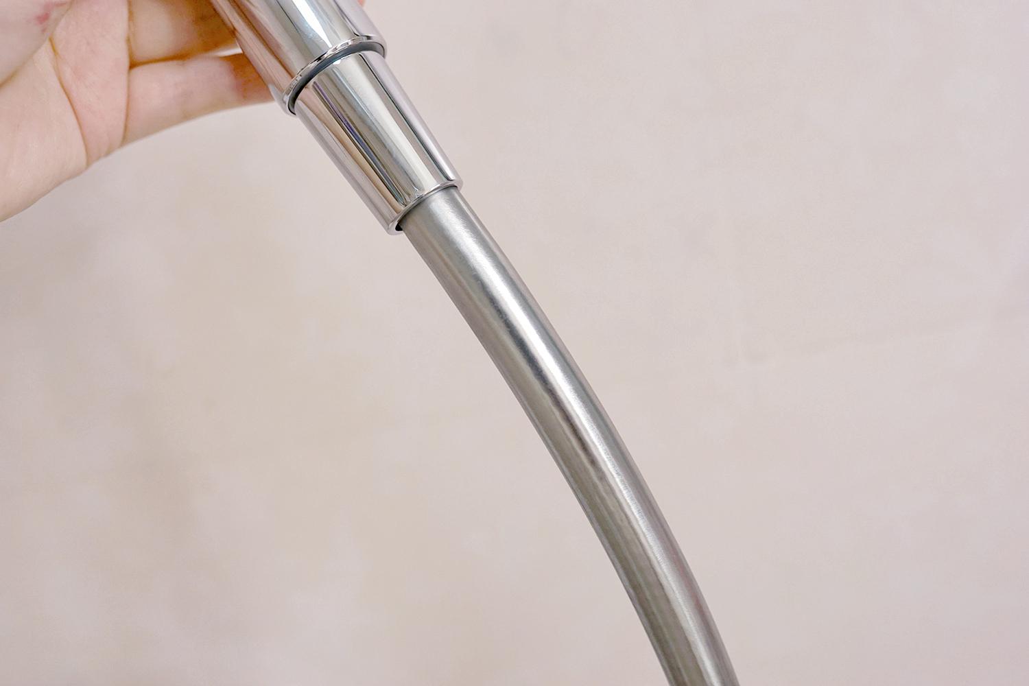  花洒水龙头的选择技巧(舒适体验花洒水龙头的选购建议)