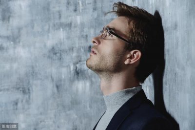 ​摆渡人是什么意思（就是不动声色地做自己的摆渡人）