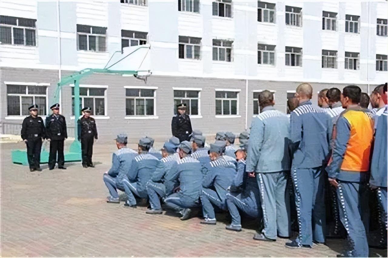 监狱和看守所哪个更苦(监狱和看守所的区别)