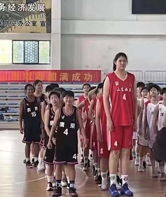 山东男人平均身高略低于黑龙江及辽宁（山东男人平均身高多少）
