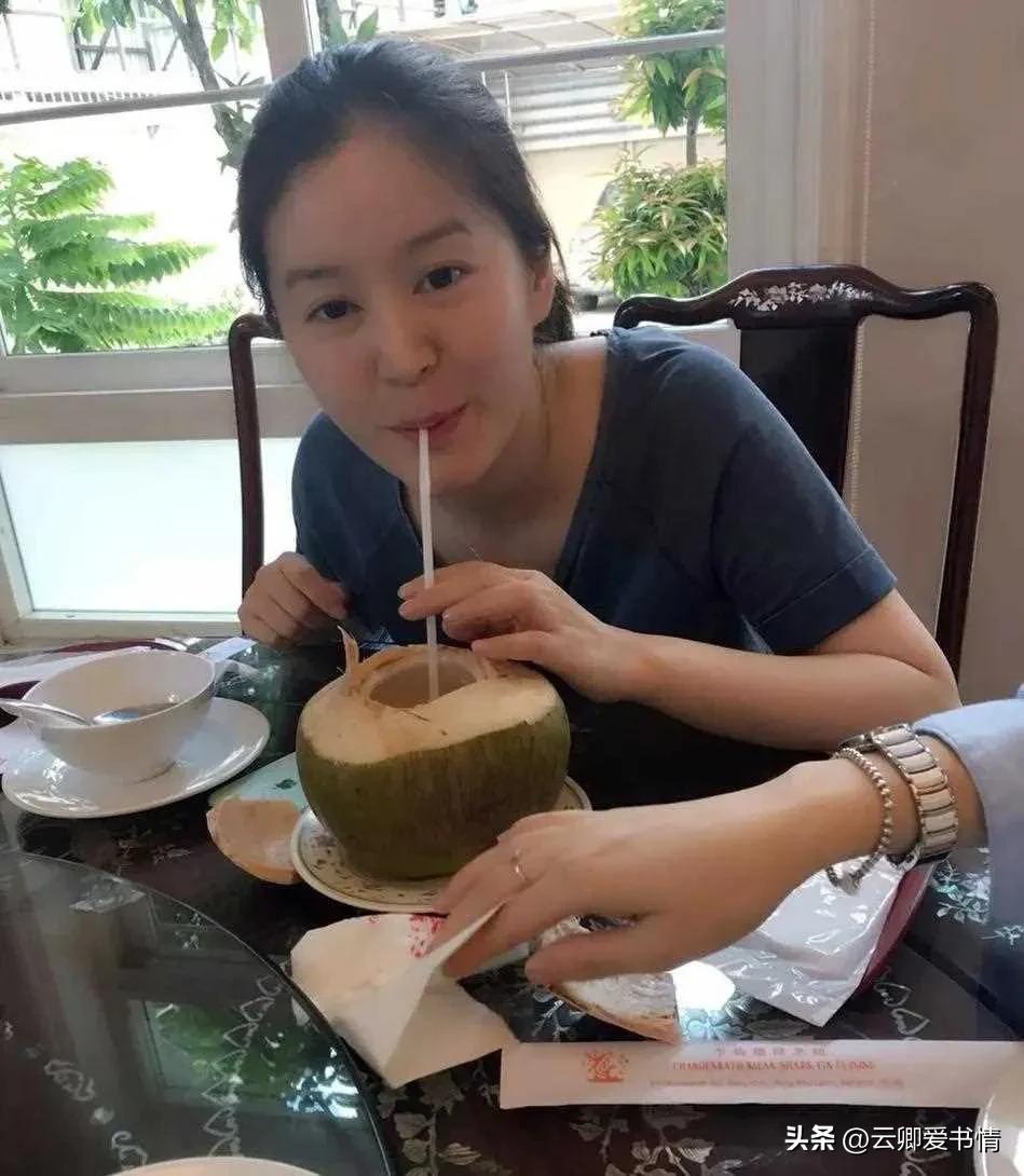 曾经的“小仙女”柏雪当红时“销声匿迹”被传成灵异事件。