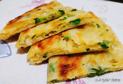 ​做死面饼，牢记1个技巧，做好2个步骤，外酥里软放凉都不硬