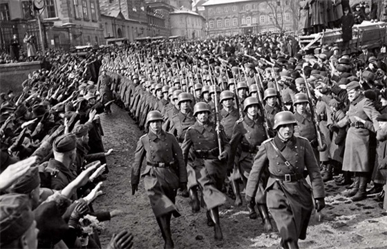 1938年9月29日，英法德意四国签订慕尼黑协定