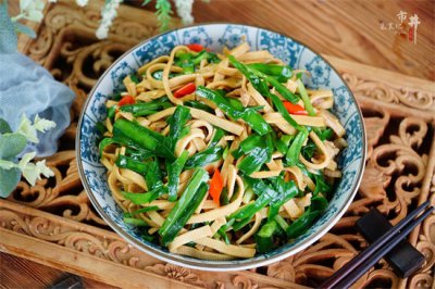 ​千张与什么菜一起炒好？和它是绝配！味道香有营养，很多人还不知道做法