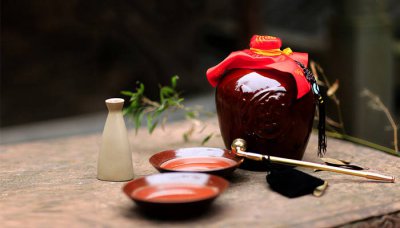 ​喝雄黄酒的寓意和象征 喝雄黄酒的寓意英语