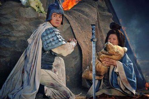 长坂坡活捉赵云,为何曹操的九大将都不出手帮忙?