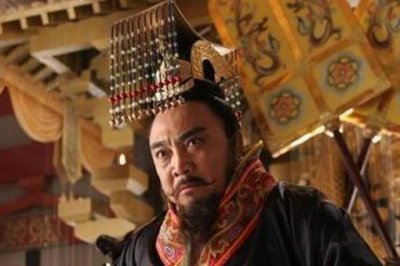 ​杨坚是如何篡位称帝的?这其中都有些什么遭遇?
