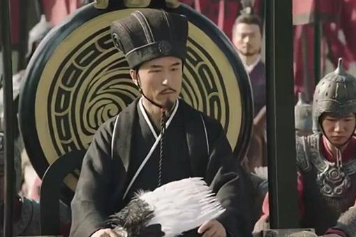 诸葛亮为人要比司马懿更为谨慎,根本不敢犯下一丝错误