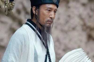 ​诸葛亮为人要比司马懿更为谨慎,根本不敢犯下一丝错误