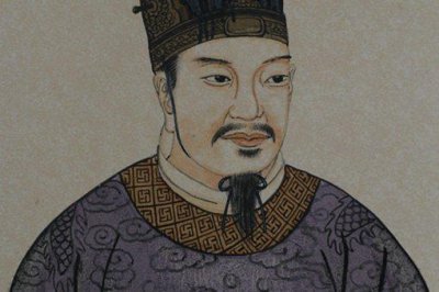 ​汉桓帝为什么要把皇权下放给宦官?导致东汉陷入危机