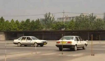 ​驾校教练证怎么考？驾校教练资格证怎么考取