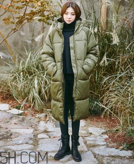 军绿色羽绒服怎么搭配？军绿色羽绒服搭配图片