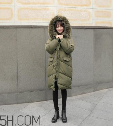 军绿色羽绒服怎么搭配？军绿色羽绒服搭配图片