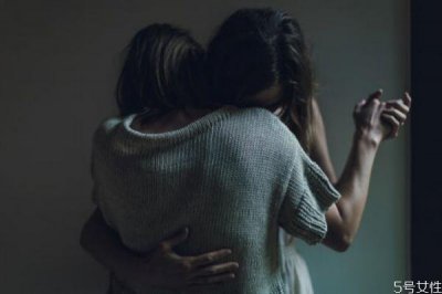 ​两口子打架动手了咋办 夫妻动手打架正常吗