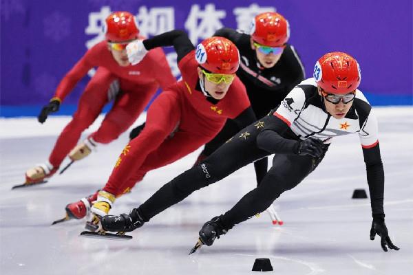 武大靖卡住对手为任子威让路 短道速滑有什么特点