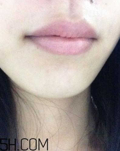 dhc美容液唇膏好吗？dhc尊贵美容液唇膏试色