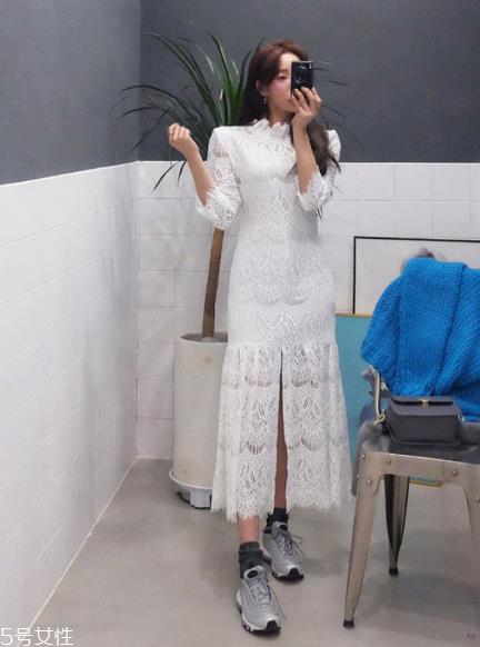 蕾丝连衣裙搭配什么鞋？开启撩人春季
