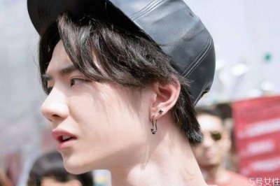 ​男人容易出轨的年龄段是什么时候 男人什么年龄容易出轨