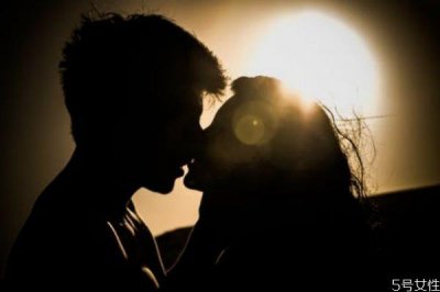 ​怎么哄老婆开心 哄老婆的甜言蜜语