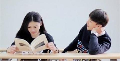 别强撩