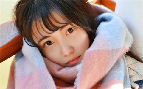 女孩让你追她的8个暗示，女人暗示你泡她的信号