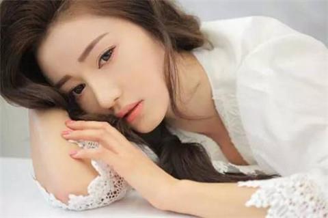 第一次见到心动女孩表白的句子 一见倾心