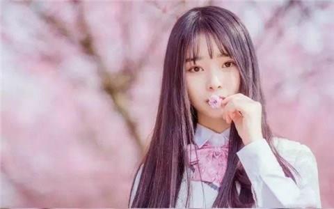 女朋友开玩笑把她惹生气了怎么哄
