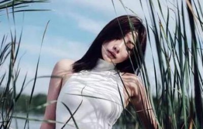 ​刚认识的女生，怎么找话题聊天