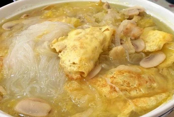 蛋饺汤在家怎么做？方法简单味道鲜美，天冷了不能错过它！