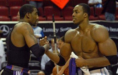 7图看NBA球员的麒麟臂：张伯伦二头肌比篮球大,霍华德肌肉如刀刻