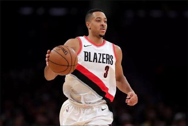 CJ麦克鲁姆手足情深：为篮球兄弟天各一方 哥哥是CBA82分先生