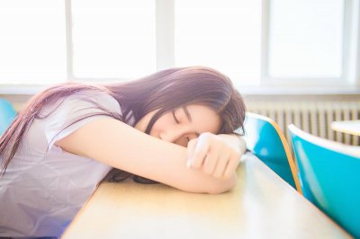 ​很漂亮的清纯校园美女，美丽动人