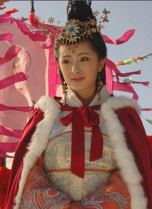 从《神雕侠侣》郭襄到《扶摇》，杨幂的经典古装造型