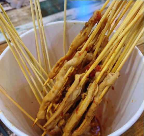 街边的10块30串“鸭肠”，为什么这么便宜？店老板道出实情