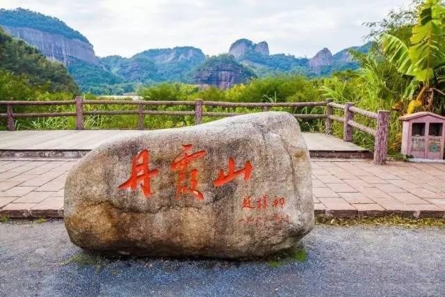 腿软 广东首座全透明玻璃桥即将开放 深圳出发只要53.5元