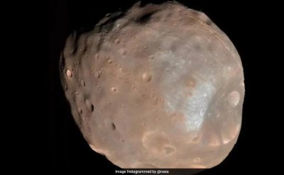 ​美国宇航局发布火星卫星照片，网友称像土豆