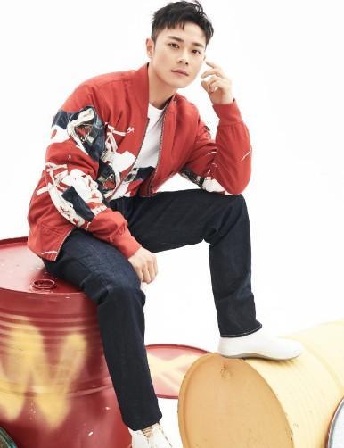 还记得当年的真命小和尚吗？如今已经30岁了