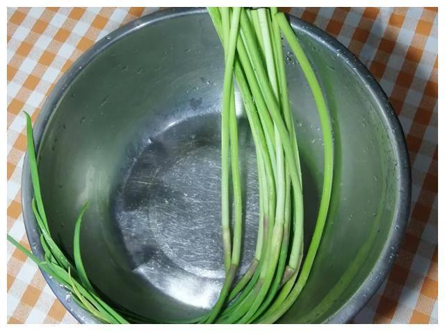 快手小炒家常菜，木耳炒腐竹，软嫩爽口又营养，好吃开胃更下饭