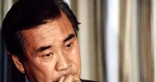 第一位向中国道歉的日本首相，退休后生活清苦，经常骑车上街买菜