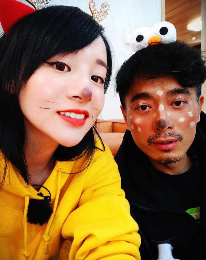 大儿子长得像爸爸小儿子像妈还随妈姓，这种爱情叫陈龙和章龄之！