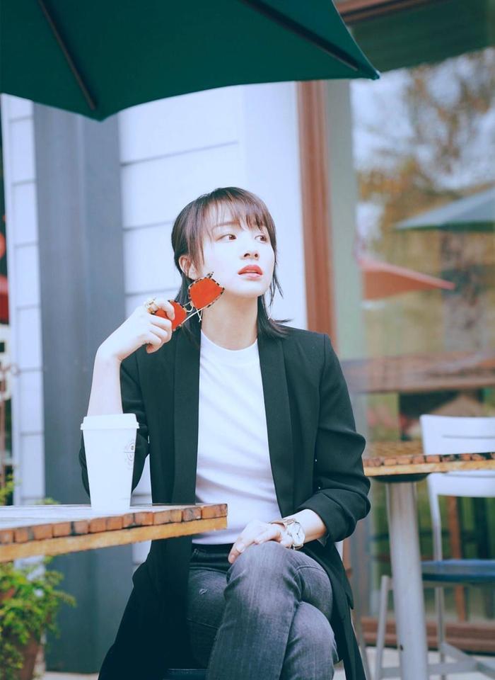 大儿子长得像爸爸小儿子像妈还随妈姓，这种爱情叫陈龙和章龄之！